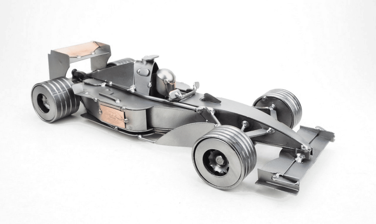 Machined gift. Шасси автомобиля формула 1. Модель гоночного автомобиля из металла. Модель гоночного самодвижущегося автомобиля из металла. Болид из металла.
